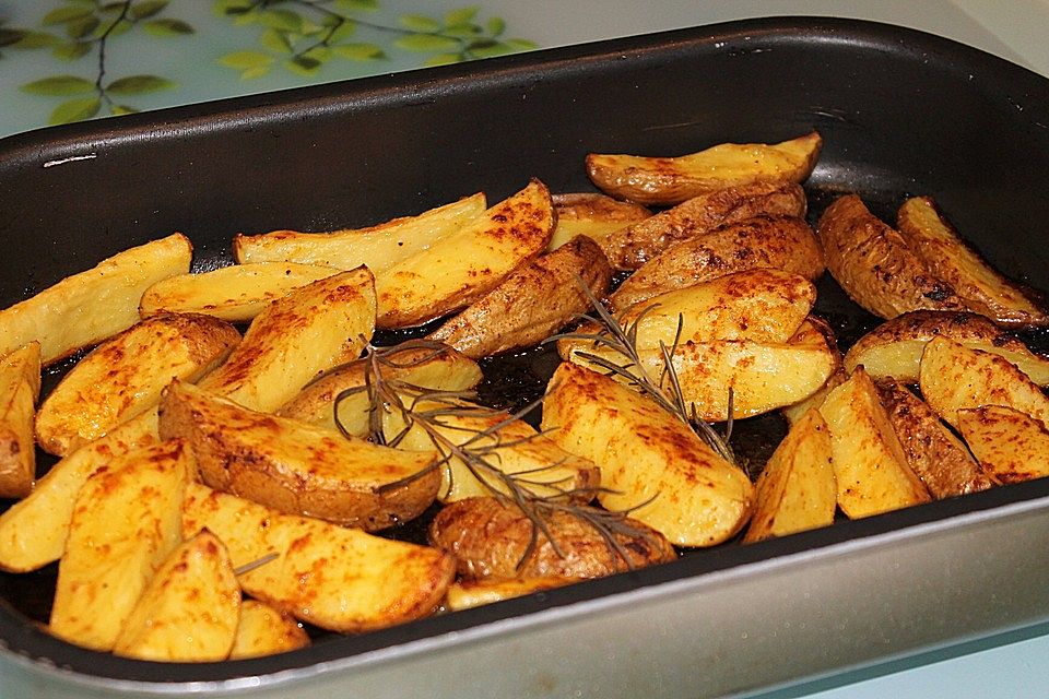 Zitronenkartoffeln aus dem Backofen