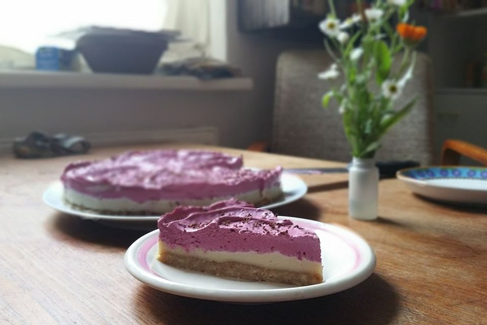 Raw Blueberry Cheesecake