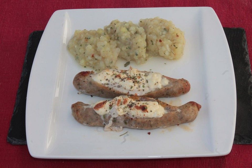 Feta im Bratwurstbett