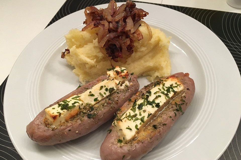 Feta im Bratwurstbett