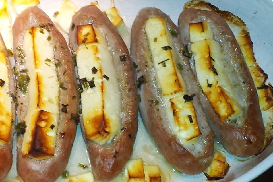 Feta im Bratwurstbett