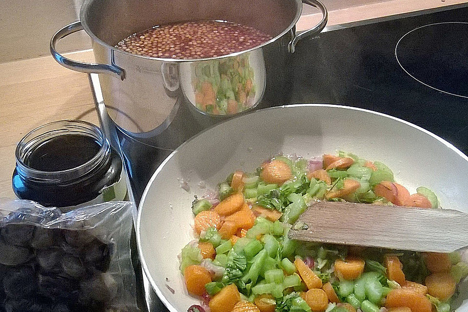 Linsensuppe mit Maronen