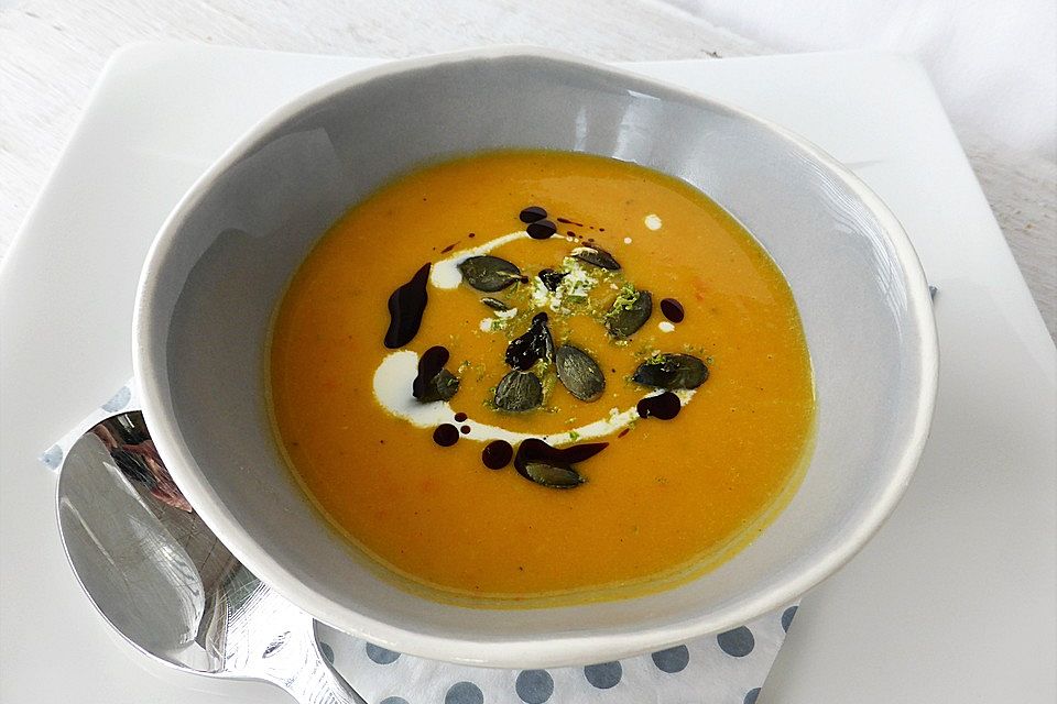 Kürbis-Kokos-Limetten-Suppe