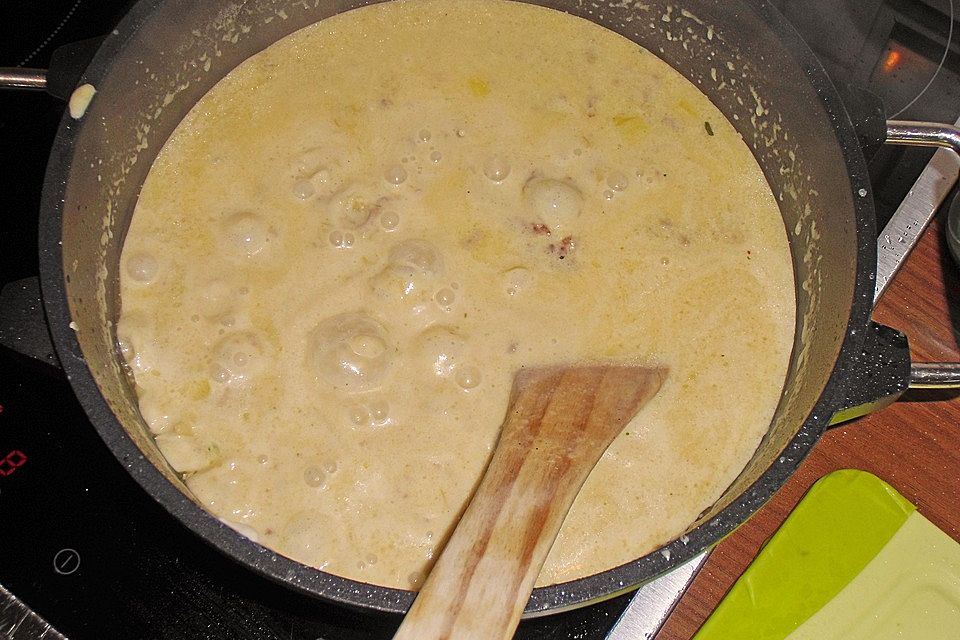 Hack-Käse-Porree-Suppe