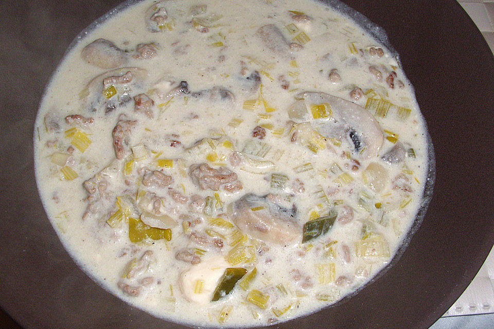 Hack-Käse-Porree-Suppe