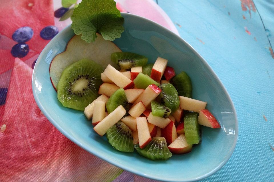 Apfel-Kiwi-Salat