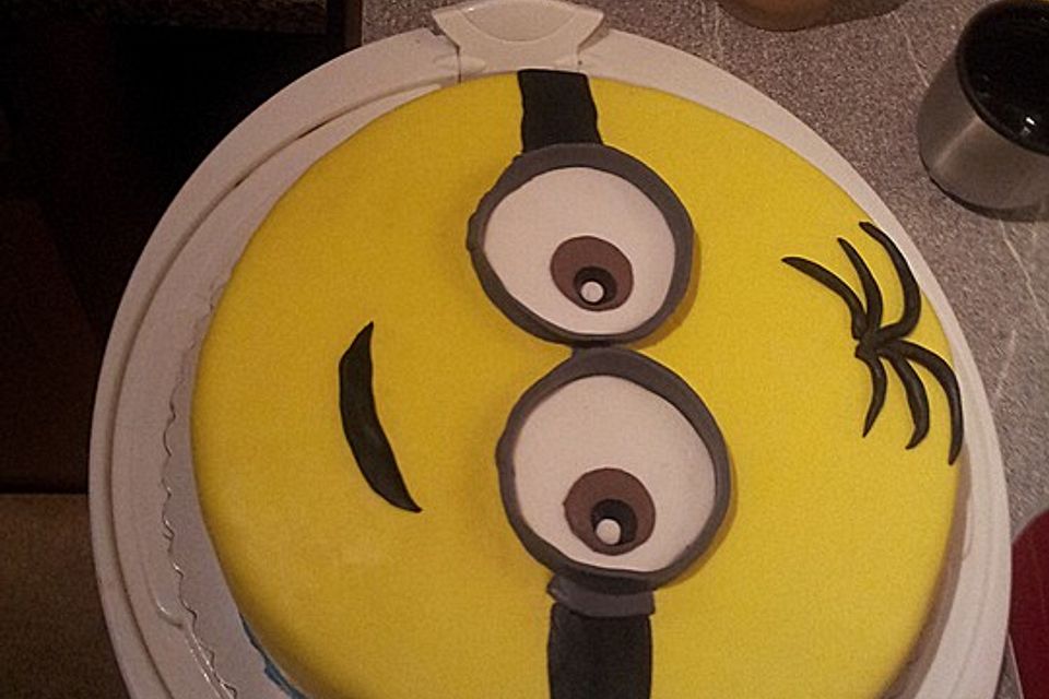 Minion Torte