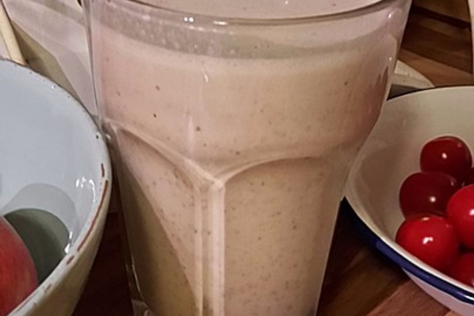 Leckerer Proteinshake "Banane-Nuss"