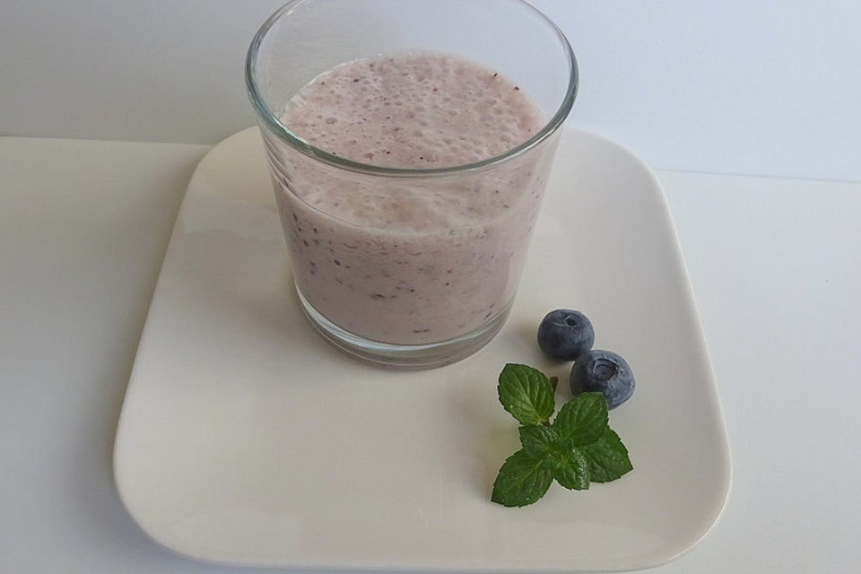 Blaubeer-Vanillejoghurt-Wasser