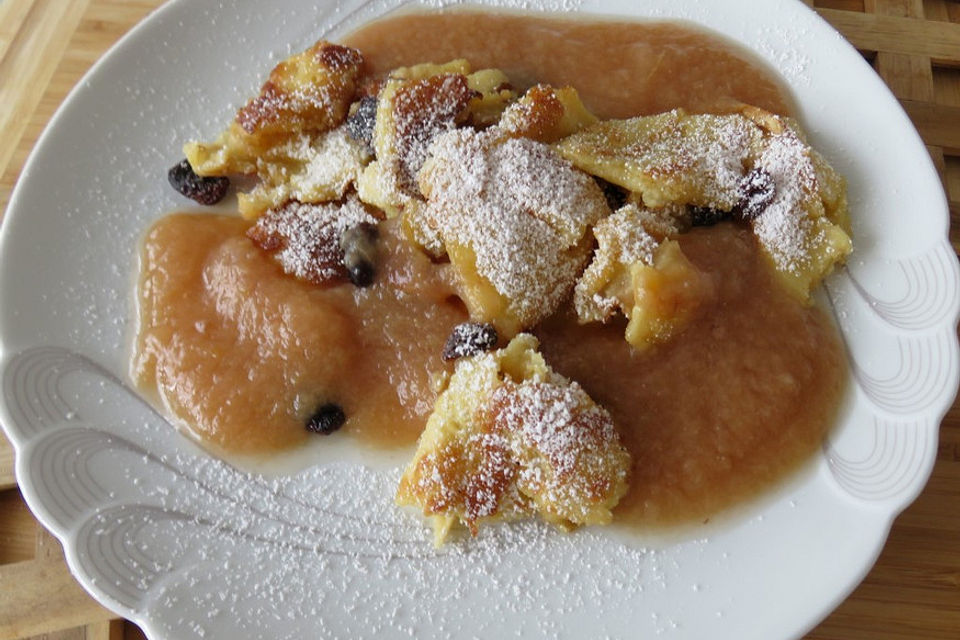 Kaiserschmarrn mit Apfelmus