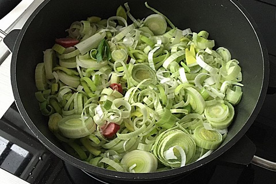 Lauch-Nudel-Mett-Topf