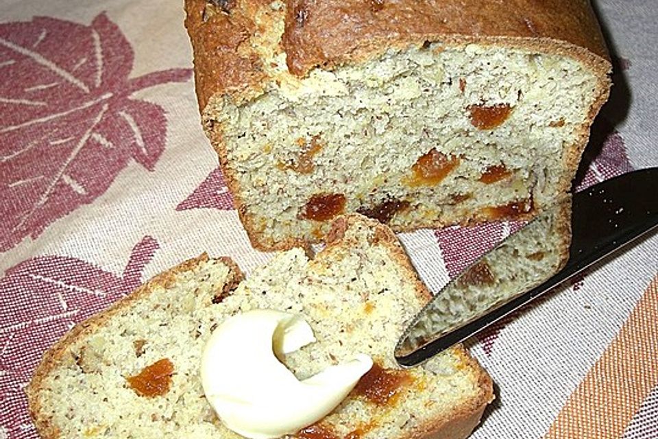 Bananenbrot mit Aprikosen