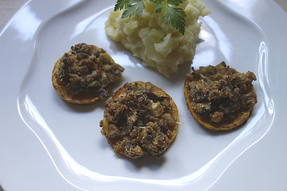 Kürbisschnitzel mit Pilzkruste