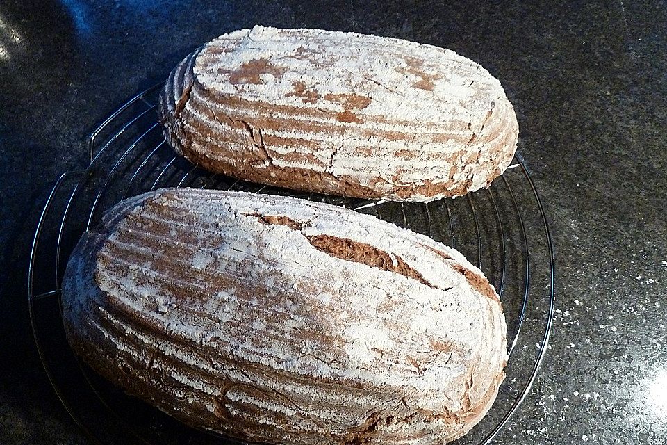 Emmer-Roggen-Brot