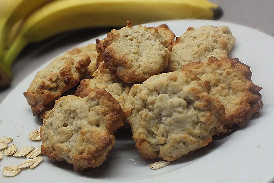 Bananen-Haferflocken-Nuss-Cookies