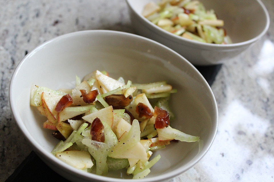 Stangensellerie-Apfel-Salat