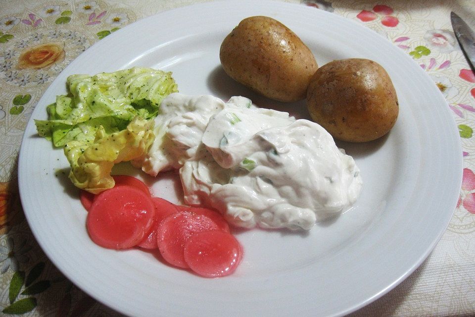 Muttis Pellkartoffeln mit Quark