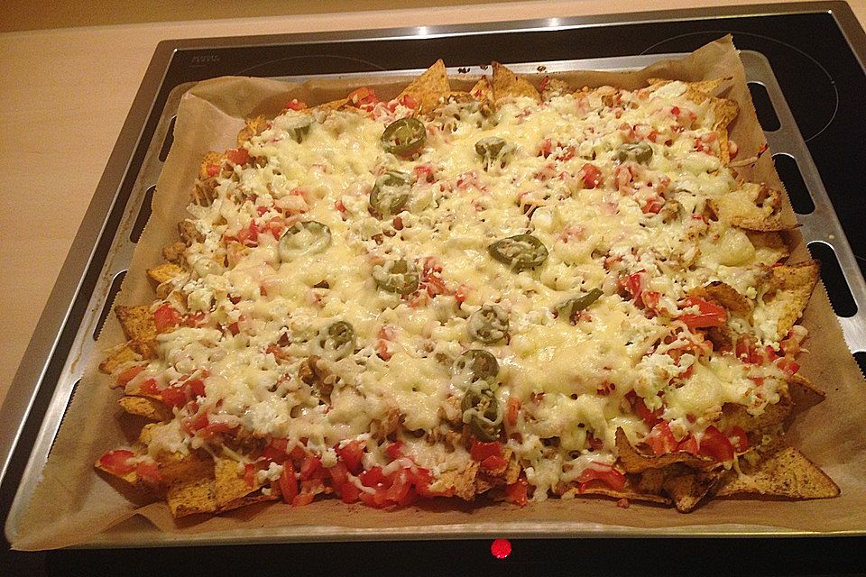 Nachos, mit Käse überbacken