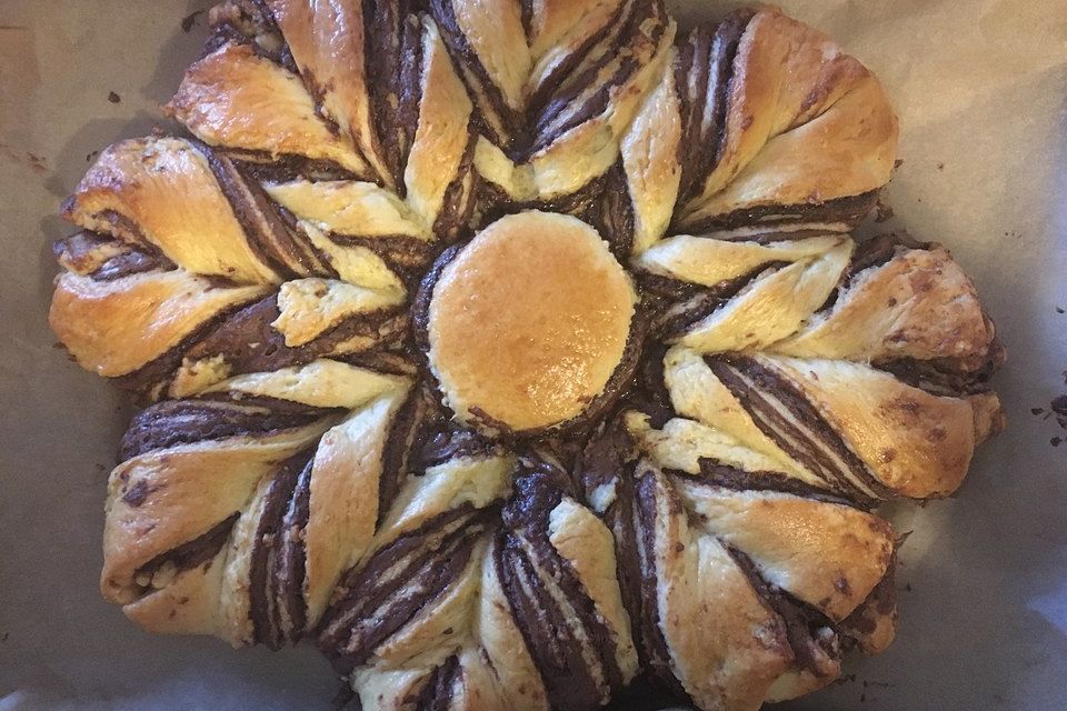 Nutella-Blume aus Brioche