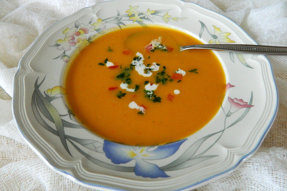 Kürbissuppe mit Paprika