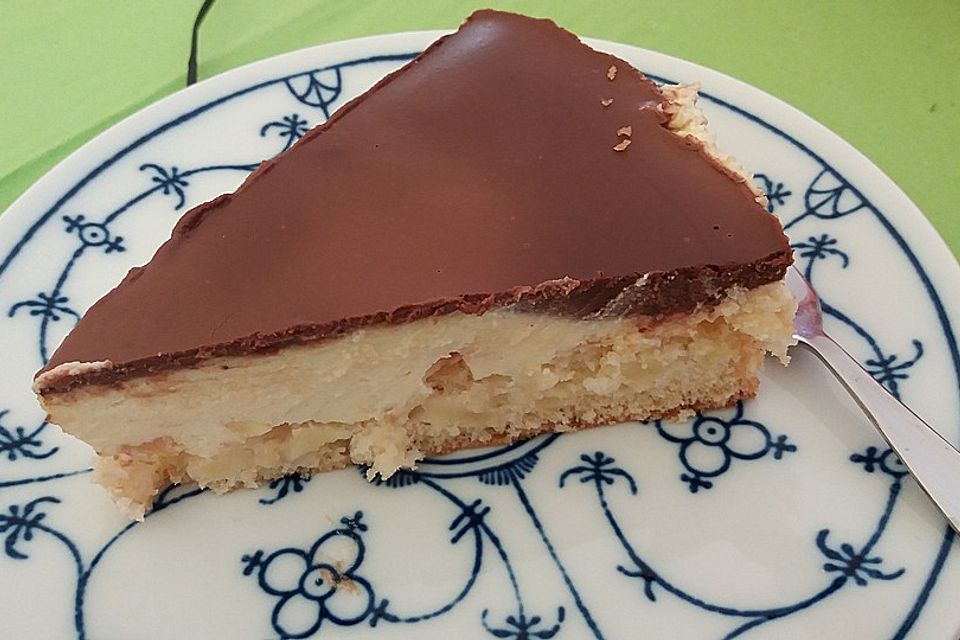 Apfeltorte mit Schokoguss