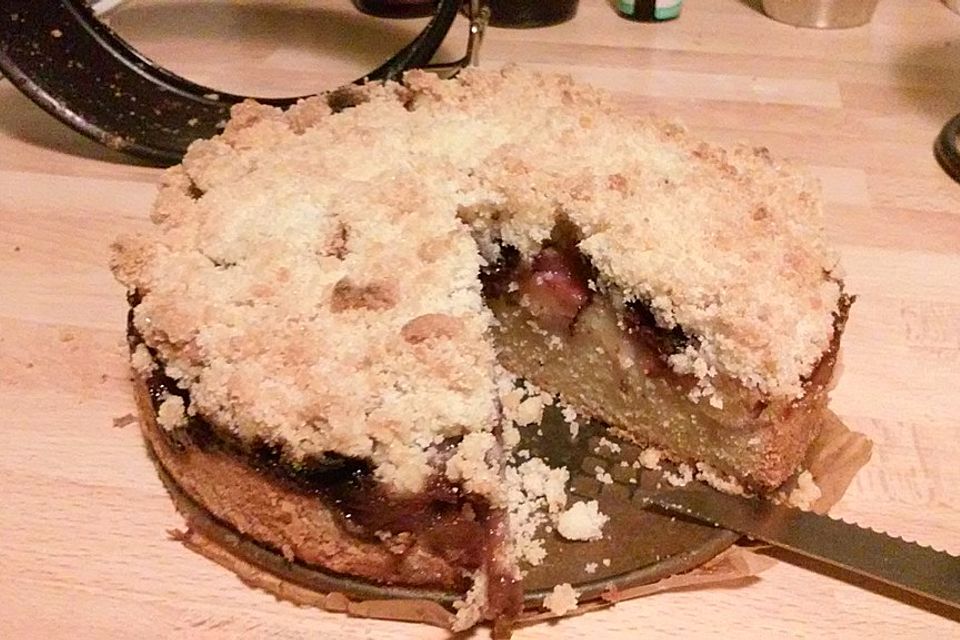 Apfel-Blaubeer-Streuselkuchen