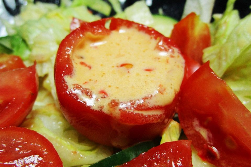 Deftiges Joghurt-Ajvar-Dressing