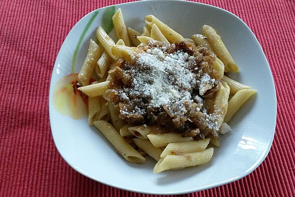 Penne con salsa Genovese