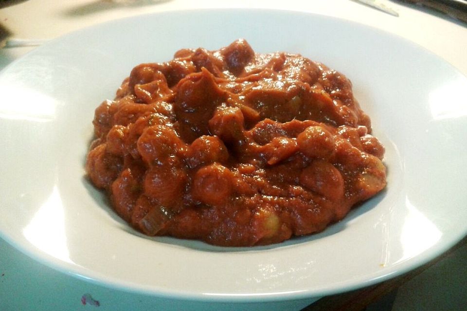 Kichererbsen in Tomatensoße