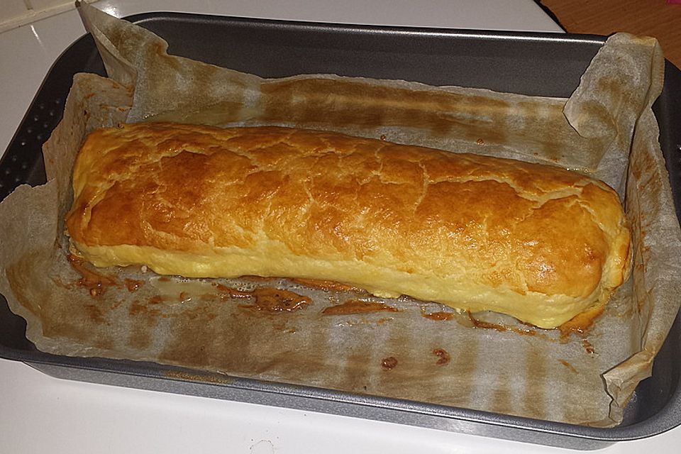 Schinken-Käse-Ei-Strudel