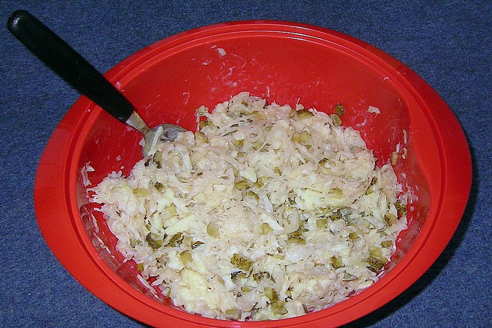 Leckerer kalorienarmer Sauerkraut - Salat