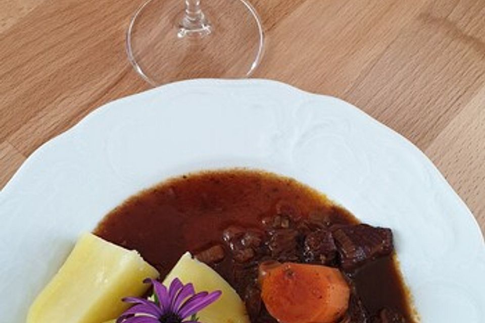 Lammgulasch mit Aceto Balsamico