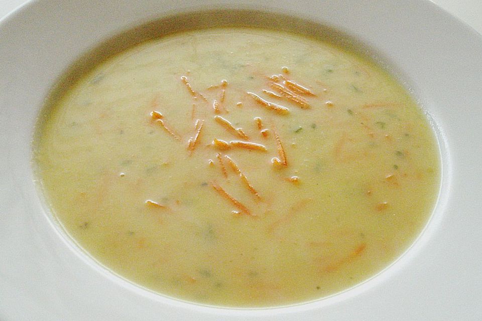 Kartoffel - Lauchcremesuppe mit Karotteneinlage