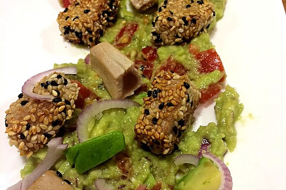 Thunfisch auf Guacamole