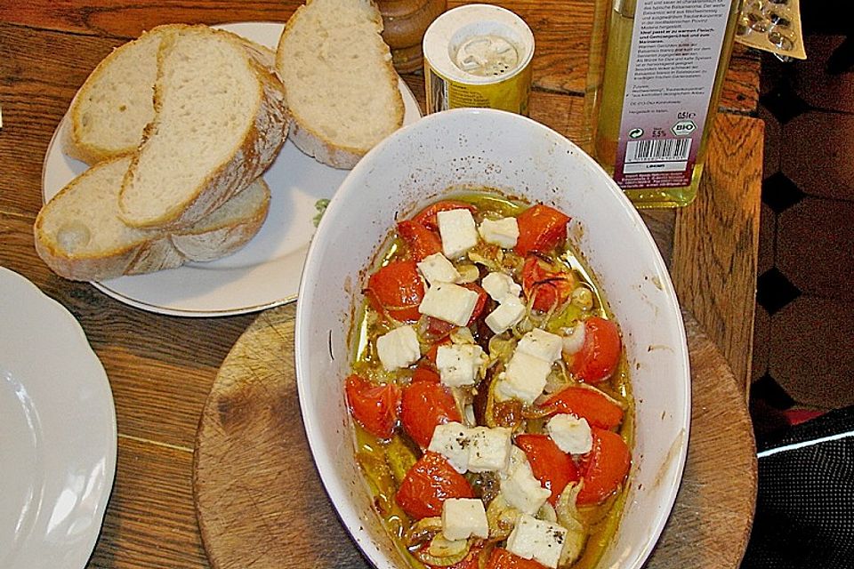 Aubergine, überbacken mit Feta