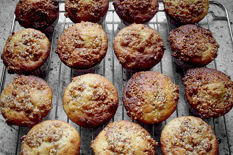 Bananenmuffins mit Walnuss - Topping