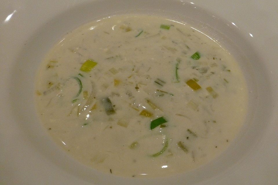 Vegetarische Frischkäse-Lauch Suppe