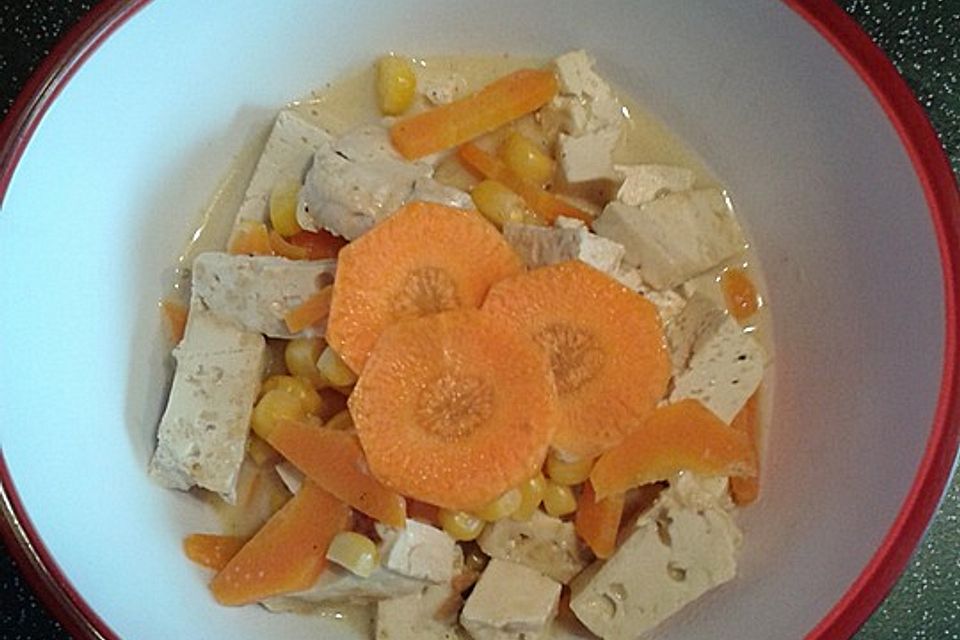 Gebratener Tofu mit Kokosmilch