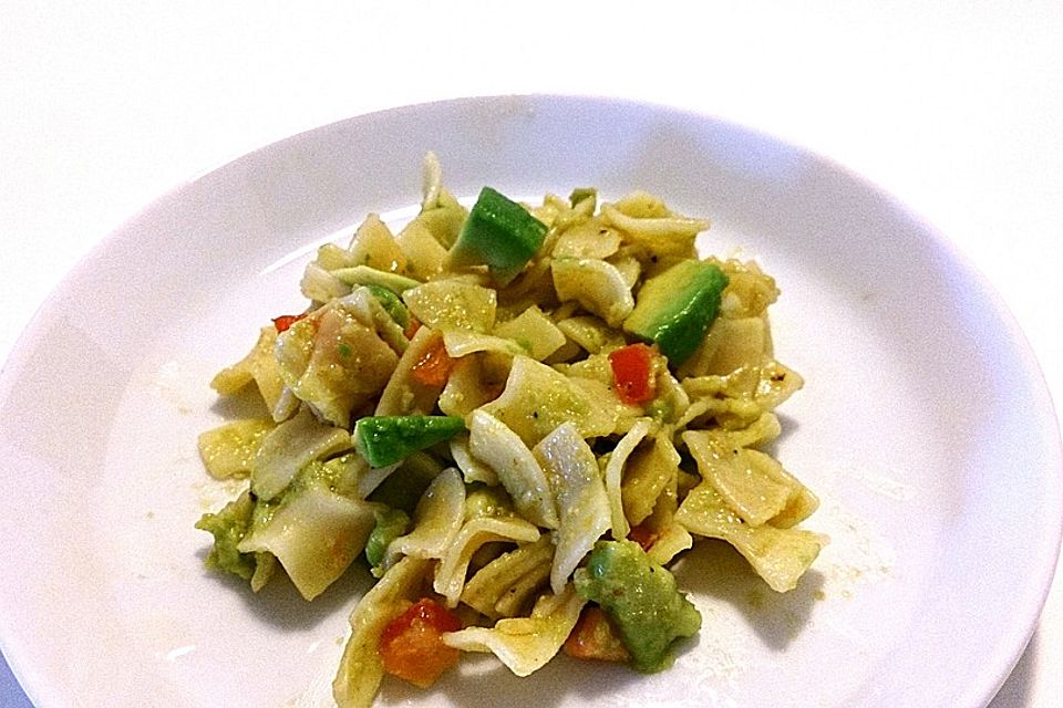 Avocado-Tomaten-Pasta