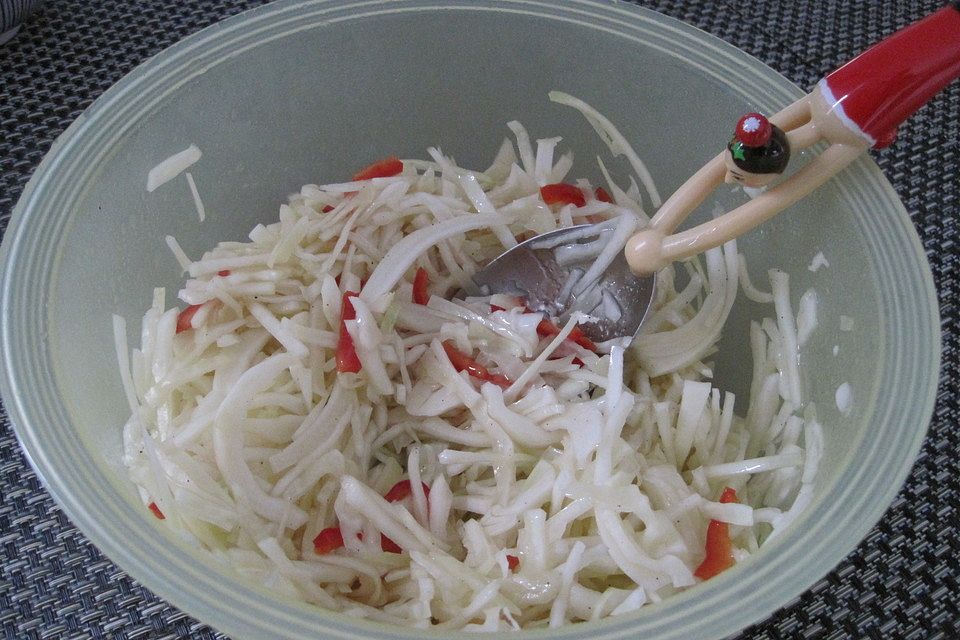 Krautsalat mit gekochter Marinade