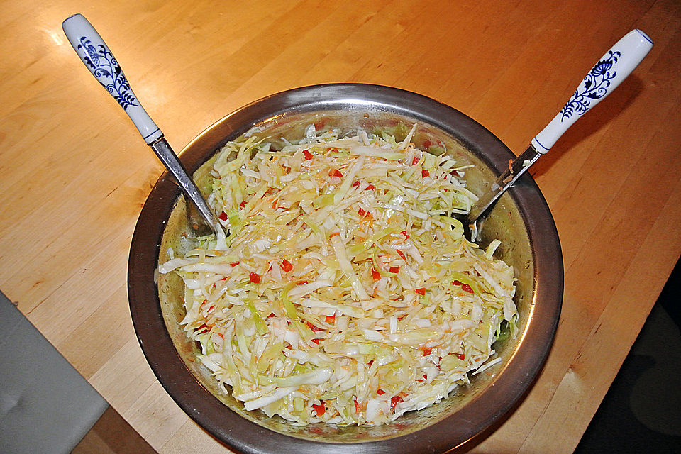 Krautsalat mit gekochter Marinade