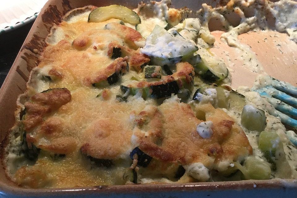 Zucchini-Auflauf mit Schafskäse