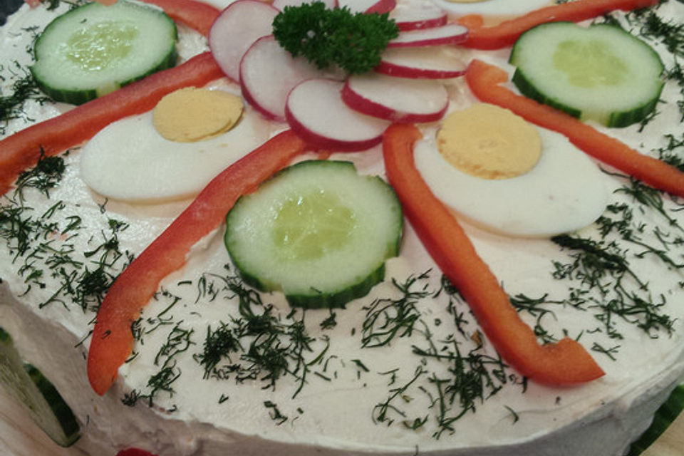 Festliche Sandwichtorte