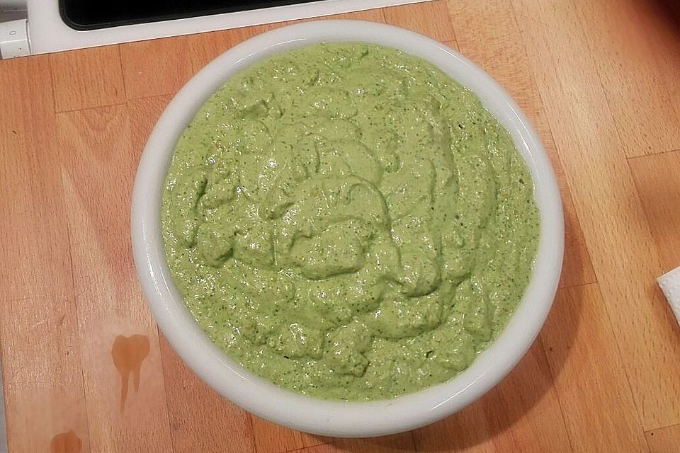 Cremiges Erdnuss-Pesto