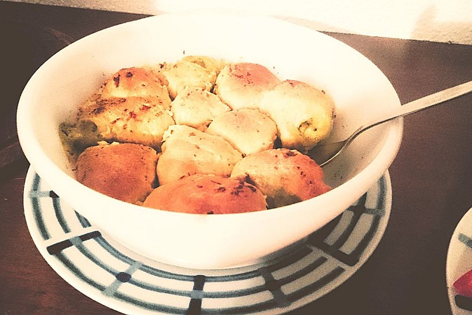 Pesto-Mozzarella-Bällchen