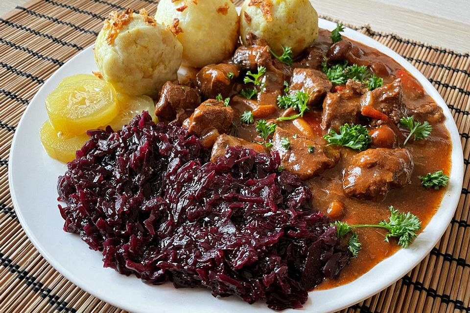 Hirschgulasch nach Omas Rezept