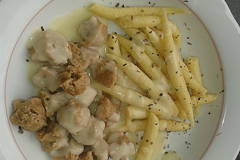 Sojaschnetzel mit Sojasahnesauce