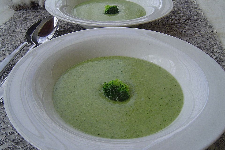 Brokkoli-Blauschimmelkäse-Suppe