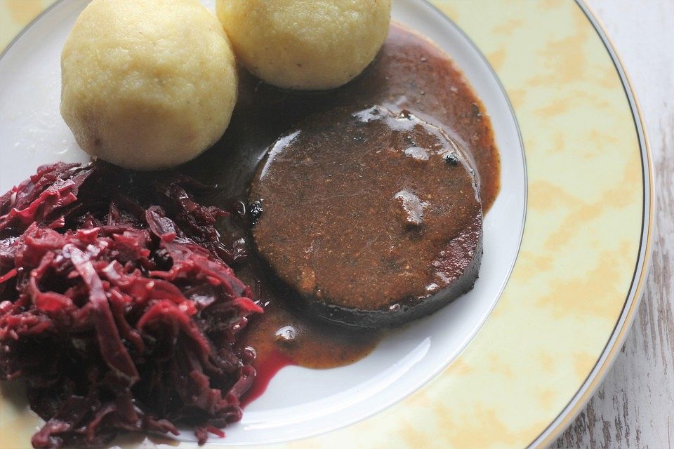 Veganer Sauerbraten mit Rotkohl