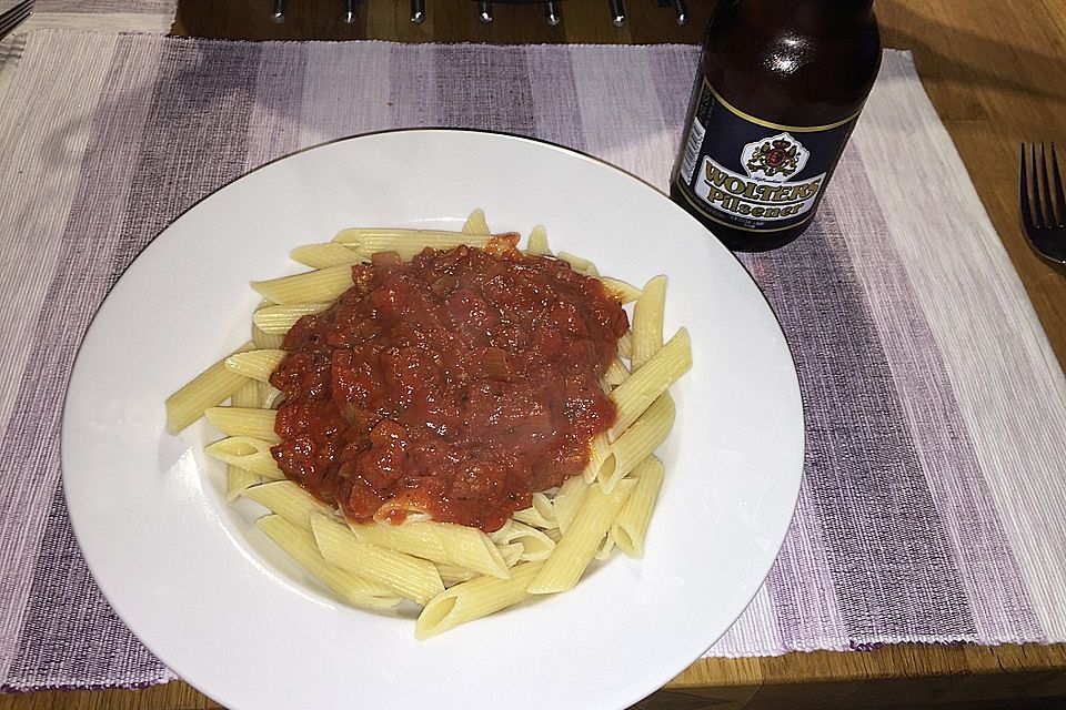 Tomatensoße mit französischer Salami